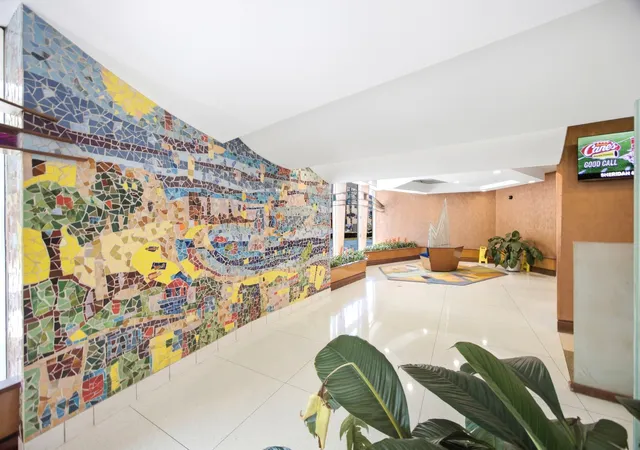 Photo 2 of Condo for sale at 6301 N Sheridan Rd #4H, Chicago, IL 60660 | MLS# 12781234 | Listing updated on 2026-10-09