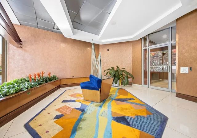 Photo 3 of Condo for sale at 6301 N Sheridan Rd #4H, Chicago, IL 60660 | MLS# 12781234 | Listing updated on 2026-10-09