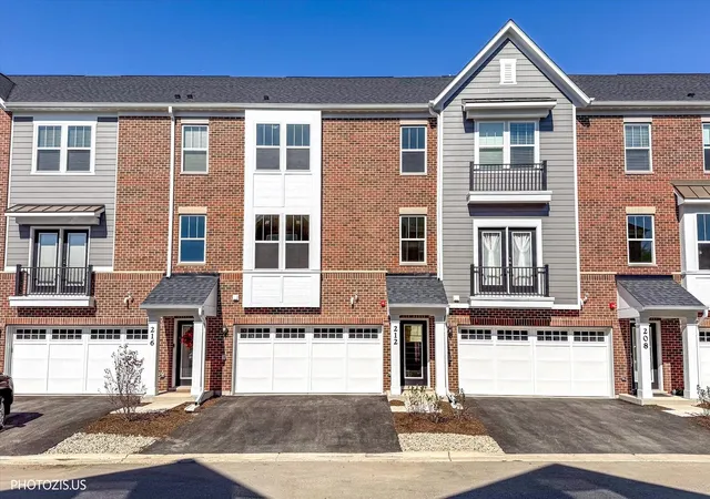 Townhouse for sale at 212 Mountain Interval Rd #06325, Schaumburg, IL 60193 | MLS# 12781253