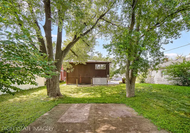 Photo 3 of Single family home for sale at 2816 Tennyson Pl, Hazel Crest, IL 60429 | MLS# 12781264 | Listing updated on 2026-10-10