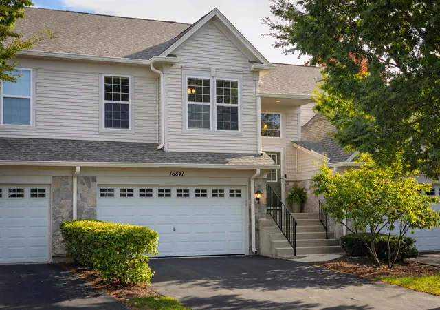 Listing Photo 1 - Condo for sale in building located at 16847 Ivy Ln, Lockport, IL 60441 - Unit #16847