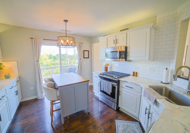 Photo 3 of Condo for sale at 16847 Ivy Ln #16847, Lockport, IL 60441 | MLS# 12781276 | Listing updated on 2026-10-09