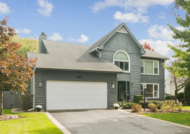 Single family home for sale at 852 Horatio Blvd, Buffalo Grove, IL 60089 | MLS# 12781283