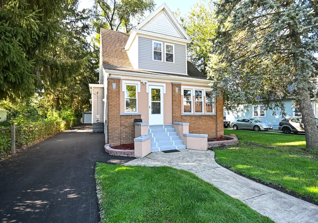 Single family home for sale at 417 E 16th Street, Lockport, IL 60441 | MLS# 12781284