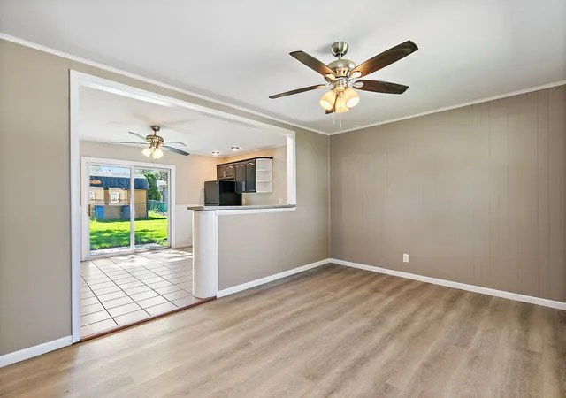 Photo 4 of Single family home for sale at 403 Krause Ave, Streamwood, IL 60107 | MLS# 12781299 | Listing updated on 2026-10-09