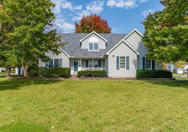 Photo 1 of Single family home for sale at 4008 Raleigh Ave, Bettendorf, IA 52722 | MLS# 12781304 | Listing updated on 2026-10-22