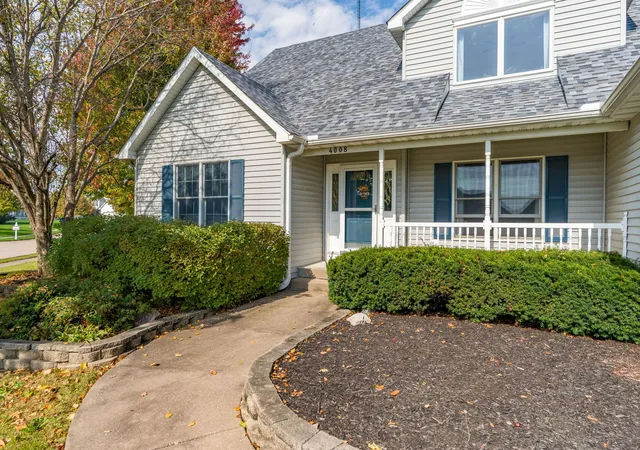 Photo 2 of Single family home for sale at 4008 Raleigh Ave, Bettendorf, IA 52722 | MLS# 12781304 | Listing updated on 2026-10-22