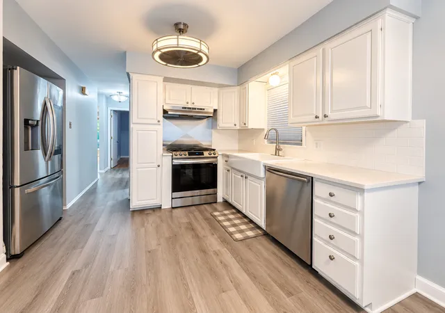 Photo 3 of Single family home for sale at 7052 W 64th Place, Chicago, IL 60638 | MLS# 12781312 | Listing updated on 2026-10-19