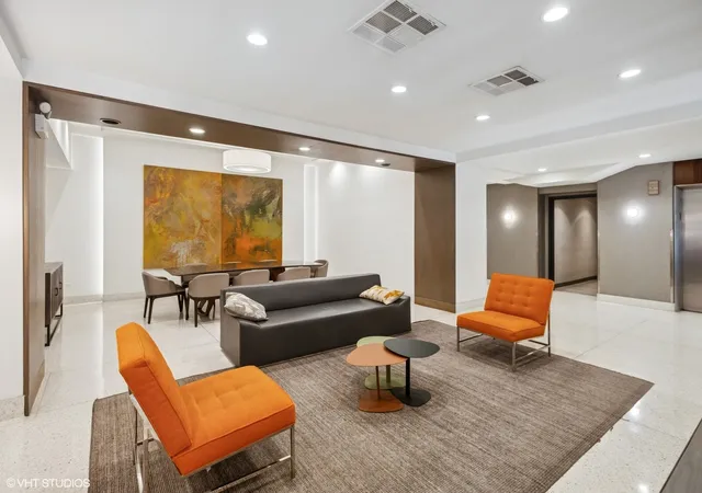 Photo 1 of Condo for sale at 165 N Canal St #1007, Chicago, IL 60606 | MLS# 12781327 | Listing updated on 2026-10-20