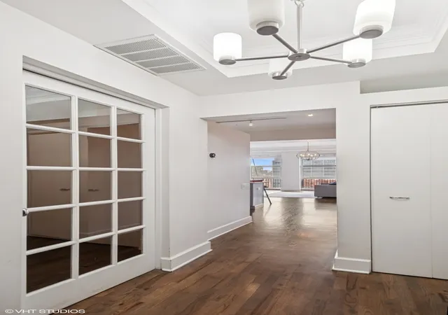 Photo 2 of Condo for sale at 165 N Canal St #1007, Chicago, IL 60606 | MLS# 12781327 | Listing updated on 2026-10-20