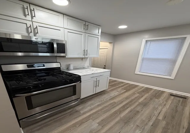 Photo 4 of Single family home for sale at 10809 S Avenue O, Chicago, IL 60617 | MLS# 12781329 | Listing updated on 2026-10-09
