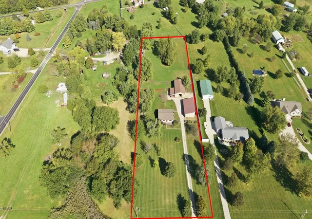 Photo 3 of Single family home for sale at 2707 N 35th Road, Seneca, IL 61360 | MLS# 12781344 | Listing updated on 2026-10-09
