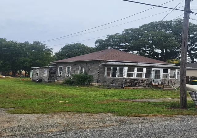 Photo 2 of Single family home for sale at 420 W Grant St, Streator, IL 61364 | MLS# 12781364 | Listing updated on 2026-10-09