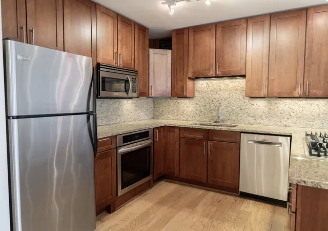Photo 3 of Condo for sale at 850 N Dewitt Pl #10G, Chicago, IL 60611 | MLS# 12781378 | Listing updated on 2026-10-10