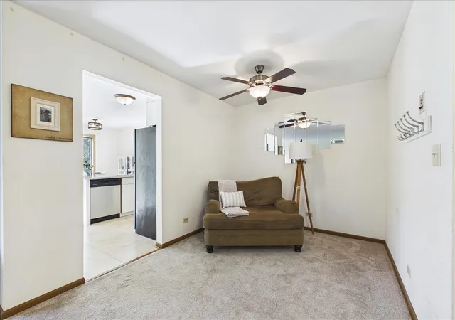 Listing Photo 4 - Condo for sale in building located at 2254 Petworth Ct, Naperville, IL 60565 - Unit #101A