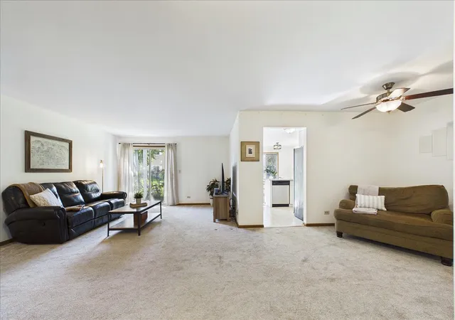 Listing Photo 5 - Condo for sale in building located at 2254 Petworth Ct, Naperville, IL 60565 - Unit #101A