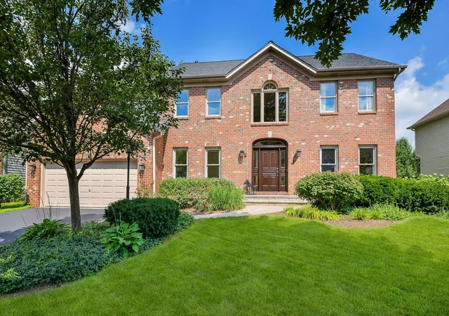 Photo 1 of Single family home for sale at 417 Saratoga Dr, Aurora, IL 60502 | MLS# 12781382 | Listing updated on 2026-10-09