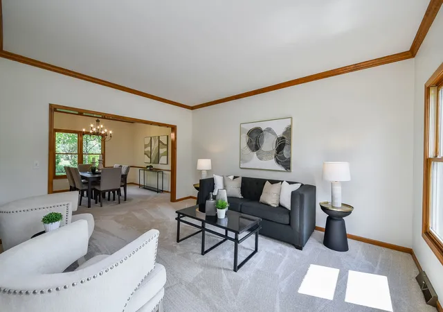 Photo 3 of Single family home for sale at 417 Saratoga Dr, Aurora, IL 60502 | MLS# 12781382 | Listing updated on 2026-10-09