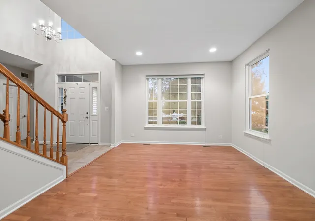 Photo 3 of Single family home for sale at 207 Willington Way, Oswego, IL 60543 | MLS# 12781384 | Listing updated on 2026-10-09