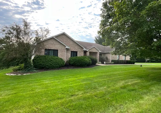 Photo 1 of Single family home for sale at 10n875 Oak Ridge Dr, Elgin, IL 60124 | MLS# 12781387 | Listing updated on 2026-10-22
