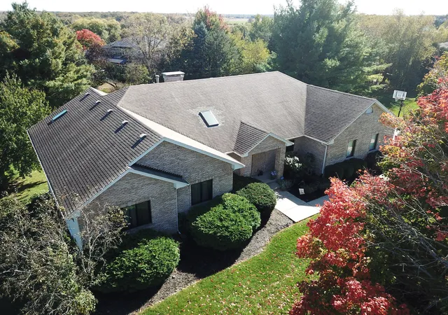 Photo 2 of Single family home for sale at 10n875 Oak Ridge Dr, Elgin, IL 60124 | MLS# 12781387 | Listing updated on 2026-10-22