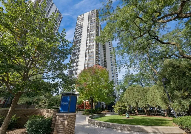 Condo for sale at 1360 N Sandburg Ter #1405C, Chicago, IL 60610 | MLS# 12781393