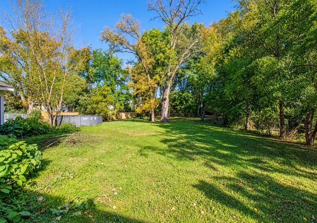 Photo 23 of Single family home for sale at 624 Green Oaks Dr, Crystal Lake, IL 60014 | MLS# 12781397 | Listing updated on 2026-10-23