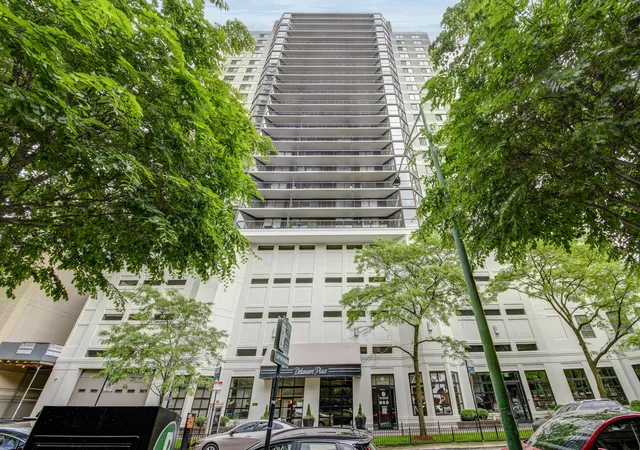 Photo 2 of Condo for sale at 33 W Delaware Pl #19H, Chicago, IL 60610 | MLS# 12781428 | Listing updated on 2026-10-09