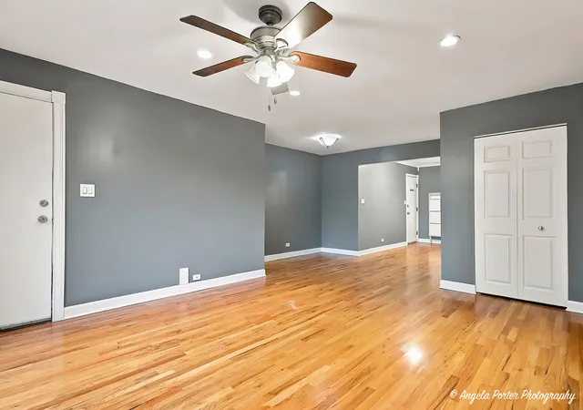 Photo 2 of Condo for sale at 9402 Bay Colony Dr #3W, Des Plaines, IL 60016 | MLS# 12781432 | Listing updated on 2026-10-09