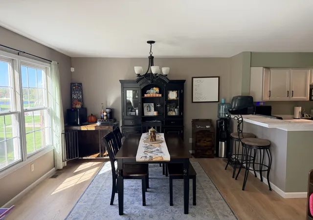 Listing Photo 4 - Condo for sale in building located at 213 Oakwood Ave, Oglesby, IL 61348 - Unit #B