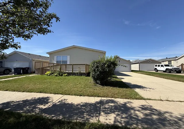 Photo 1 of Manufactured home for sale at 322 Lilac Ln, Matteson, IL 60443 | MLS# 12781437 | Listing updated on 2026-10-09