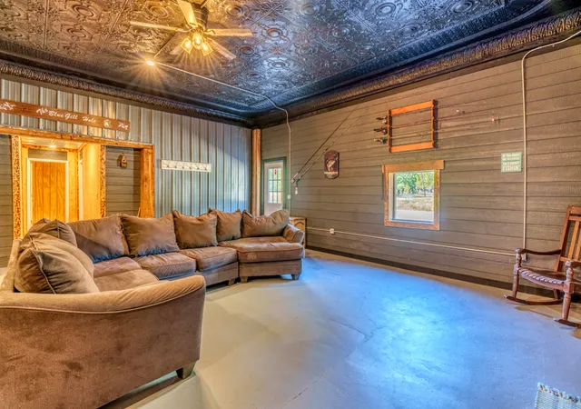 Photo 3 of Single family home for sale at 305 E Jefferson Ave, Nason, IL 62816 | MLS# 12781455 | Listing updated on 2026-10-23