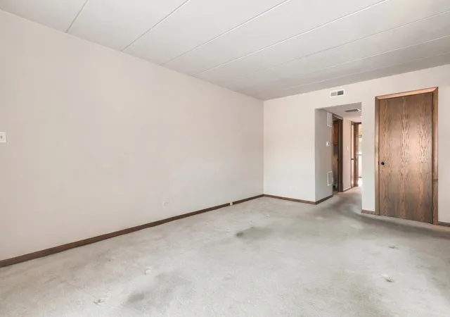 Listing Photo 5 - Condo for sale in building located at 15651 Gdn Vw Ct, Orland Park, IL 60462 - Unit #2D