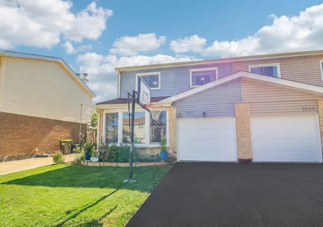 Photo 1 of Townhouse for sale at 9041 W Oaks Ave, Des Plaines, IL 60016 | MLS# 12781483 | Listing updated on 2026-10-09