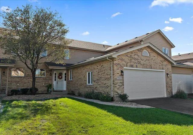 Townhouse for sale at 7947 Richardson Ln, Tinley Park, IL 60487 | MLS# 12781492