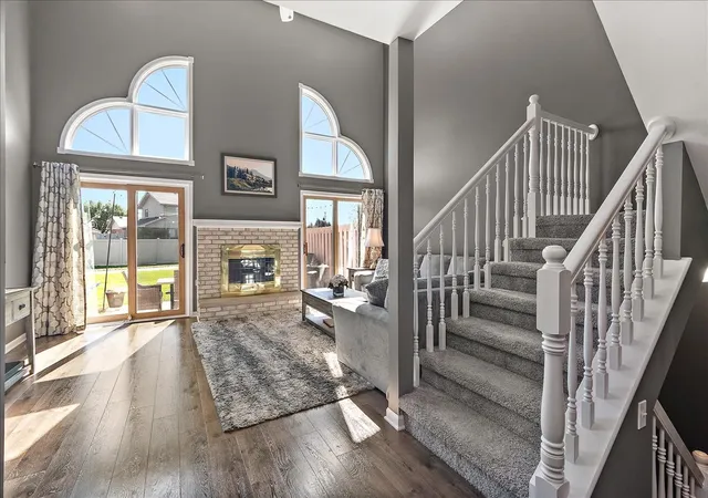 Photo 3 of Townhouse for sale at 7947 Richardson Ln, Tinley Park, IL 60487 | MLS# 12781492 | Listing updated on 2026-10-10