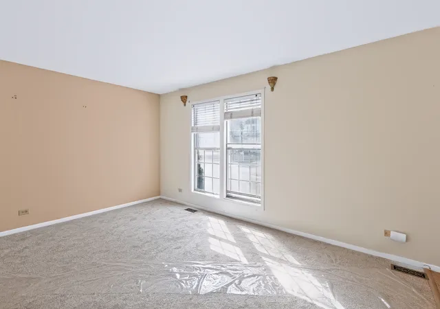 Photo 4 of Single family home for sale at 3140 Medford Ct, Aurora, IL 60504 | MLS# 12781497 | Listing updated on 2026-10-13