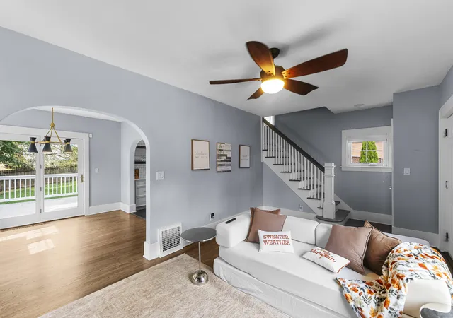 Photo 4 of Single family home for sale at 1718 Spring St, Davenport, IA 52803 | MLS# 12781502 | Listing updated on 2026-10-22