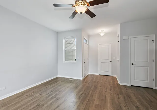 Photo 3 of Townhouse for sale at 9104 Falcon Greens Dr, Village Of Lakewood, IL 60014 | MLS# 12781509 | Listing updated on 2026-10-09