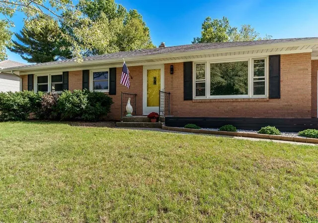 Photo 3 of Sale Pending at 2323 Delcy Dr, Rockford, IL 61107 | MLS# 12781517 | Listing updated on 2026-10-12