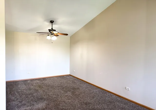 Photo 4 of Condo for sale at 227 Silverstone Dr #227, Carpentersville, IL 60110 | MLS# 12781527 | Listing updated on 2026-10-10