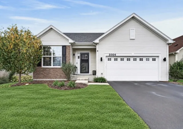 Single family home for sale at 2006 Wentworth Dr, Fox Lake, IL 60020 | MLS# 12781529