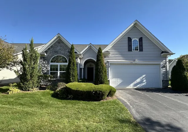 Photo 2 of Single family home for sale at 1395 Colchester Ln, Aurora, IL 60505 | MLS# 12781549 | Listing updated on 2026-10-29
