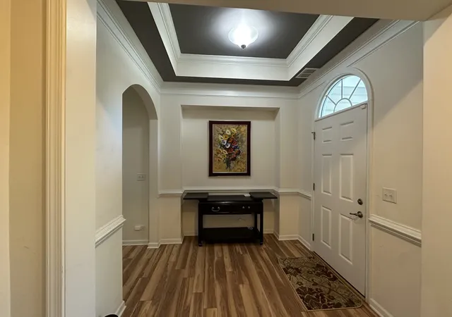 Photo 4 of Single family home for sale at 1395 Colchester Ln, Aurora, IL 60505 | MLS# 12781549 | Listing updated on 2026-10-29