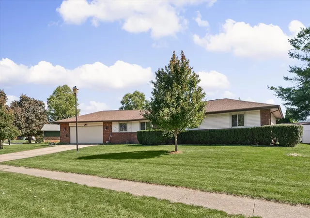 Single family home for sale at 304 Carrie Ave, Urbana, IL 61802 | MLS# 12781553