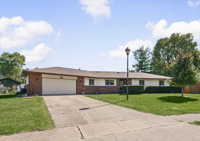 Photo 1 of Single family home for sale at 304 Carrie Ave, Urbana, IL 61802 | MLS# 12781553 | Listing updated on 2026-10-09