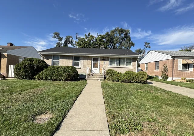 Single family home for sale at 1220 N Lind Ave, Berkeley, IL 60163 | MLS# 12781555
