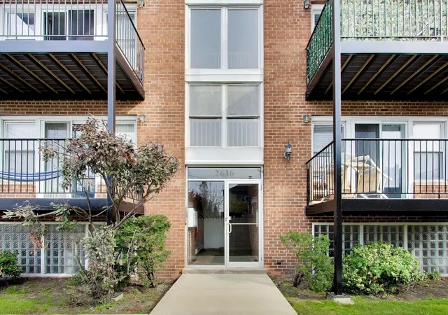 Photo 2 of Condo for sale at 2636 W Catalpa Ave #39, Chicago, IL 60625 | MLS# 12781570 | Listing updated on 2026-10-28