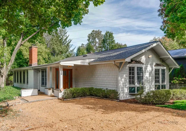 Photo 1 of Single family home for sale at 20 W Old Elm Rd, Lake Forest, IL 60045 | MLS# 12781572 | Listing updated on 2026-10-09