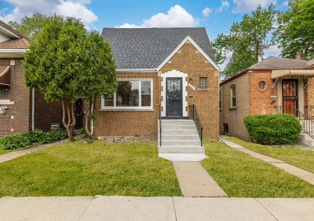 Photo 1 of Single family home for sale at 9606 S Morgan St, Chicago, IL 60643 | MLS# 12781578 | Listing updated on 2026-10-09